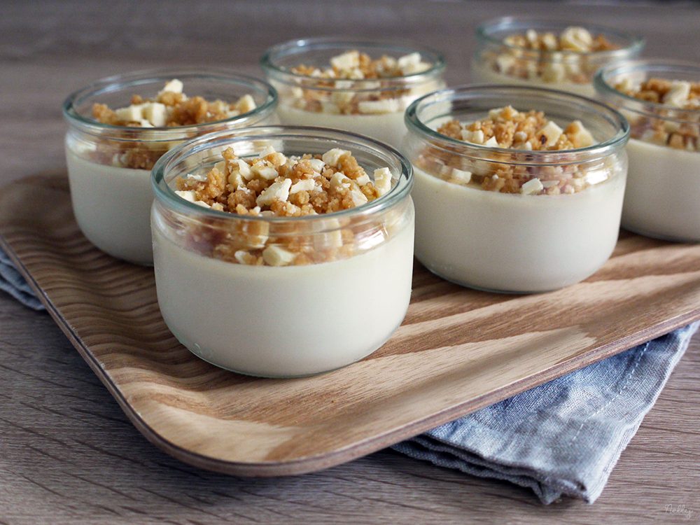 Panna cotta au lait d'amande et crumble