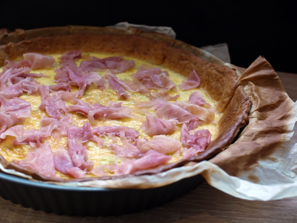 Tarte crumble courgette, comté & jambon de Parme