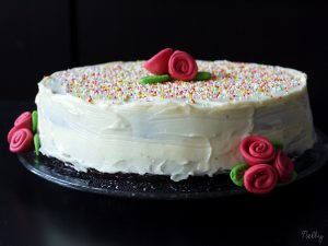Gâteau d’anniversaire au chocolat et son nappage au cream cheese