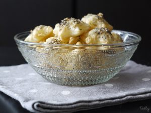 Feuilletés apéritif emmental sésame pavot