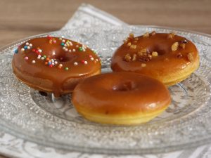 Petits donuts au caramel-beurre salé