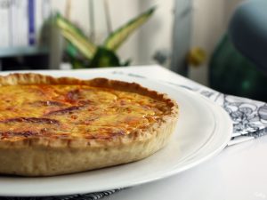 Tarte au chorizo & cheddar