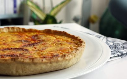 Tarte au chorizo & cheddar