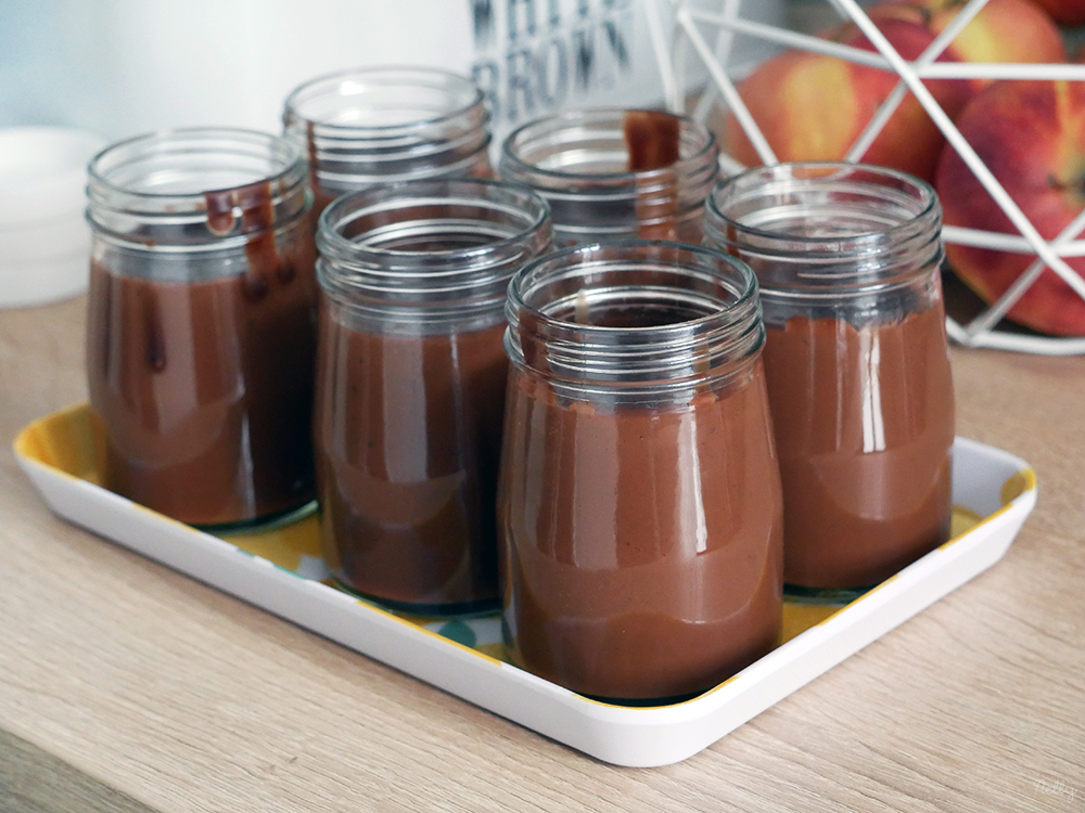 Petites crèmes au chocolat et lait d'amande (sans oeuf et sans