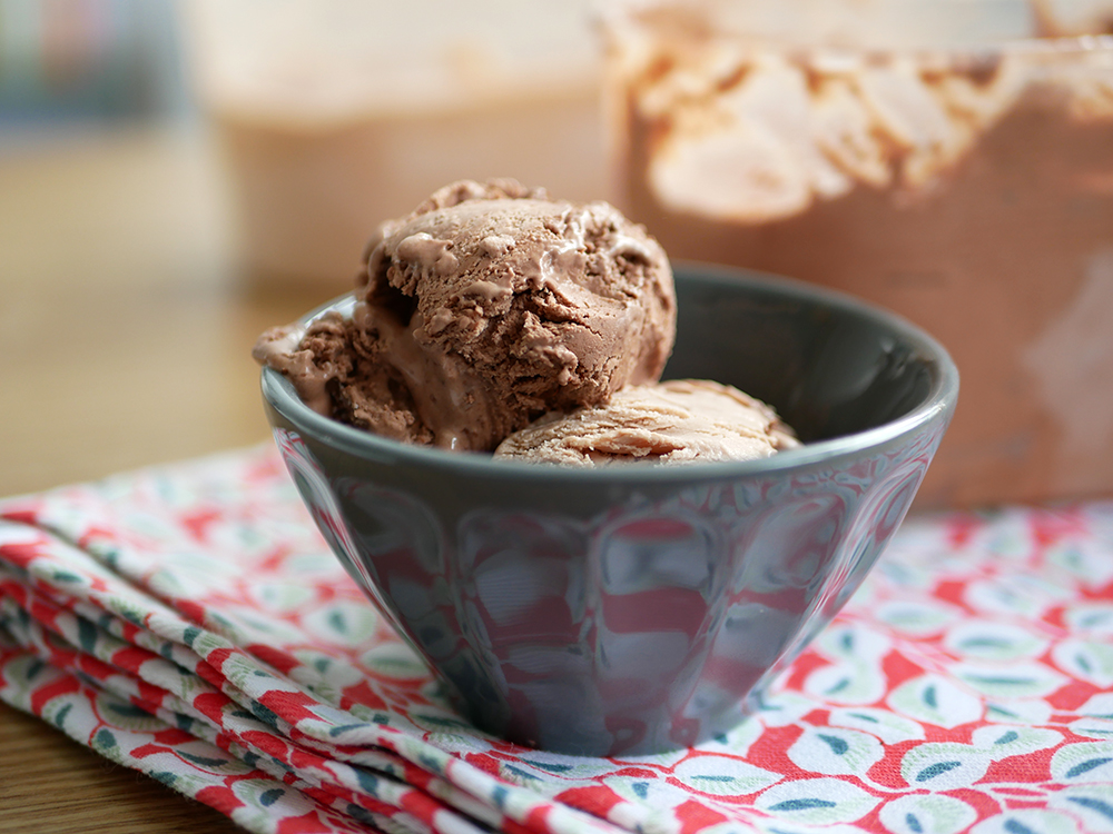 Recette de crème glacée au chocolat sans sorbetière - Cuisine téméraire