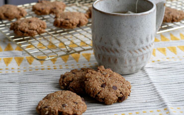 Biscuits IG bas, comme des cookies à la noisette et aux pépites de chocolat